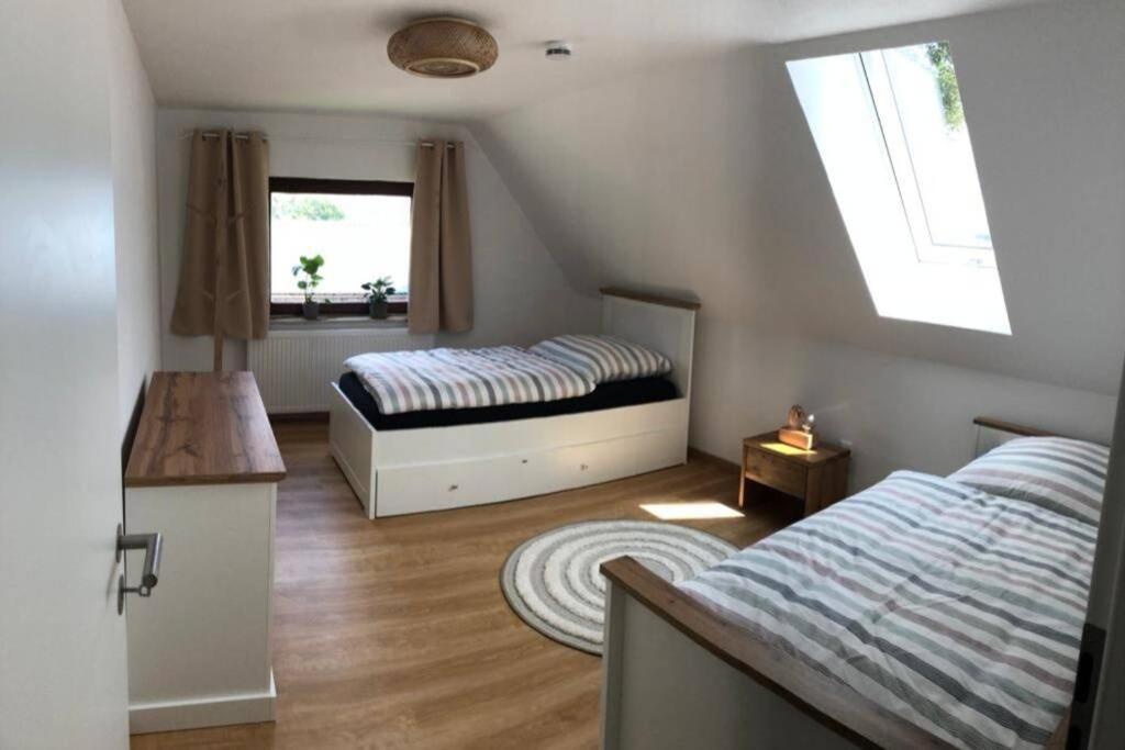 Ruhig Gelegene, Top Moderne Ferienwohnung - Hot Tub Und Sauna Gegen Aufpreis Neuhaus an Der Eger ภายนอก รูปภาพ