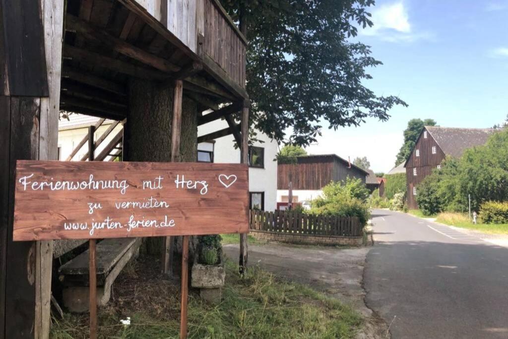 Ruhig Gelegene, Top Moderne Ferienwohnung - Hot Tub Und Sauna Gegen Aufpreis Neuhaus an Der Eger ภายนอก รูปภาพ