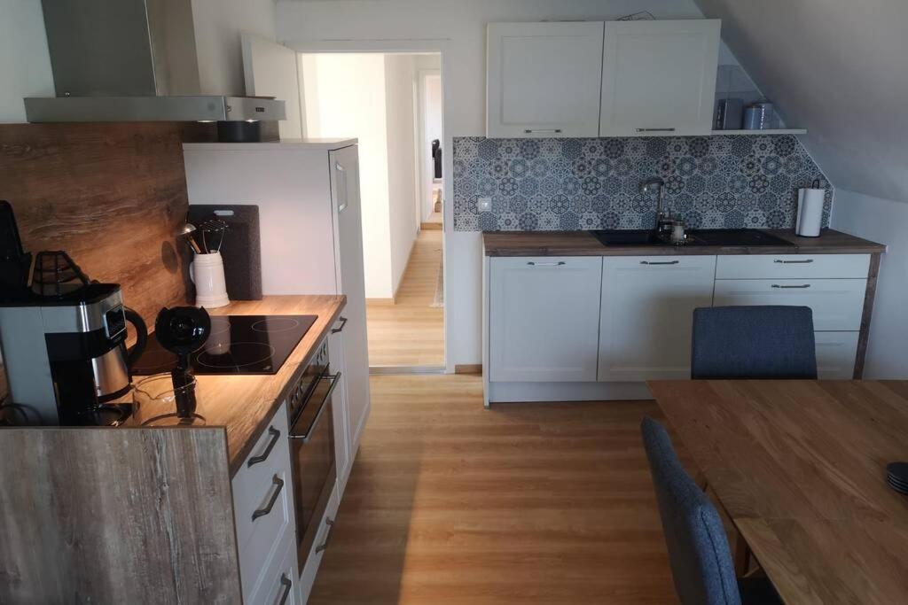 Ruhig Gelegene, Top Moderne Ferienwohnung - Hot Tub Und Sauna Gegen Aufpreis Neuhaus an Der Eger ภายนอก รูปภาพ