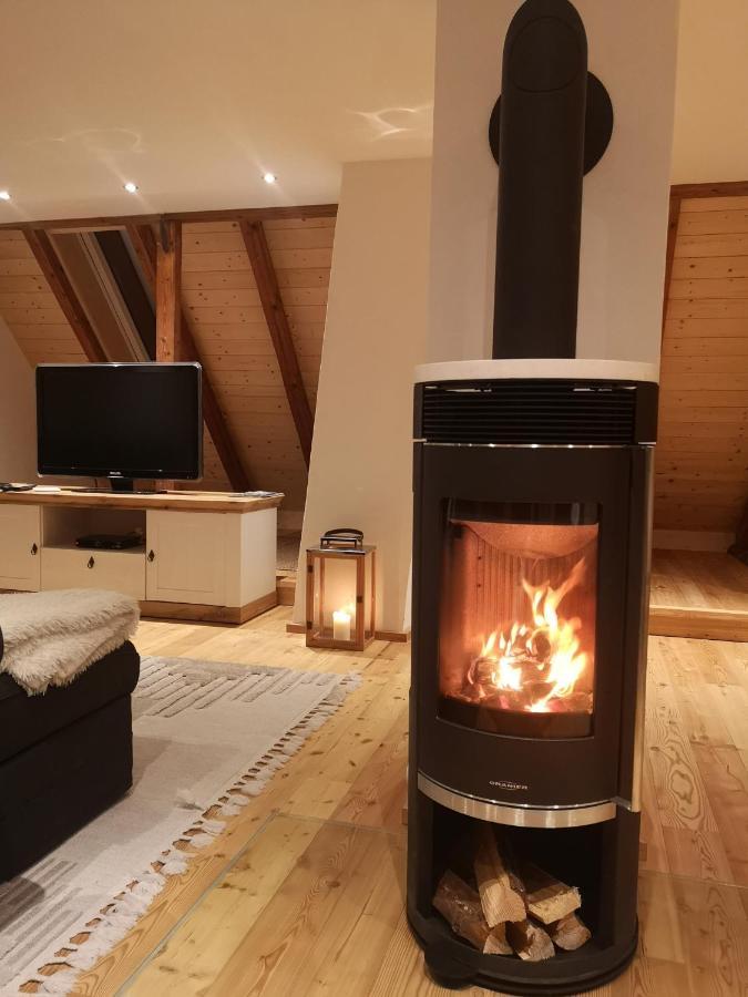 Ruhig Gelegene, Top Moderne Ferienwohnung - Hot Tub Und Sauna Gegen Aufpreis Neuhaus an Der Eger ภายนอก รูปภาพ