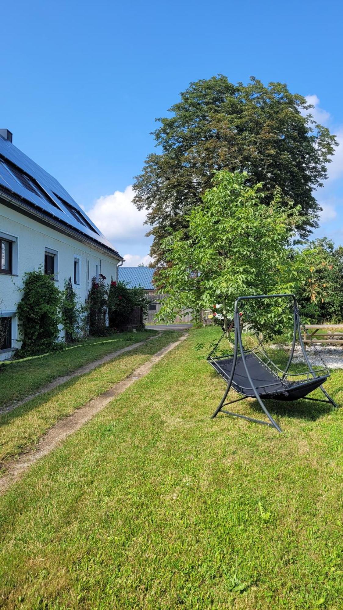 Ruhig Gelegene, Top Moderne Ferienwohnung - Hot Tub Und Sauna Gegen Aufpreis Neuhaus an Der Eger ภายนอก รูปภาพ